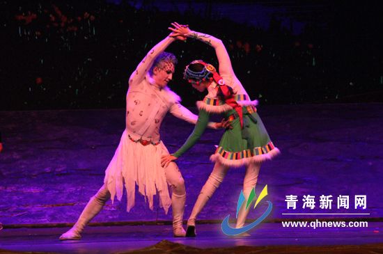 大型杂技剧《雪豹王子》西宁演出获赞(图)