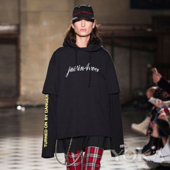 Vetements 2016��V�ɸ˩P
