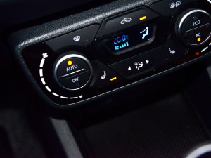 一汽吉林 森雅R7 2016款 1.6L 尊贵型