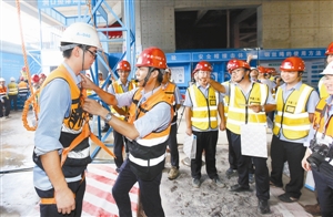 深圳14个建设工地配备“安全体验馆”