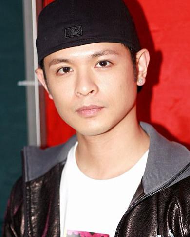 香港唱作型歌手侧田助力孙楠演唱会上演男人ktv