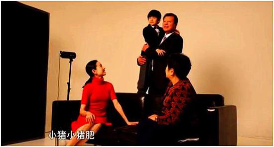 婚纱全家照_肯德基全家桶