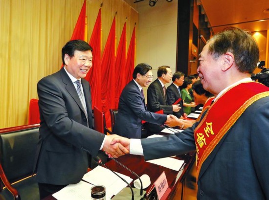 陕西省庆祝中国共产党成立95周年大会举行娄勤俭出席