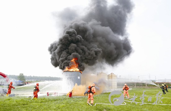 盐城大丰举行危化品事故应急救援演练