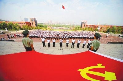 河南各地庆祝中国共产党成立95周年：扎根群众汲取力量
