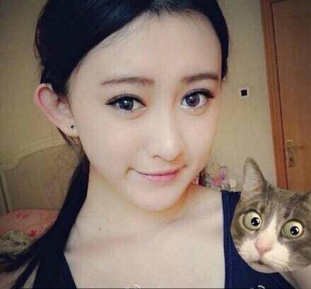 小G娜直播追忆黄家驹 最爱听 喜欢你 微博更新