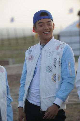 《跑男4》收官之战 郑恺力争"宇宙最强勇士"