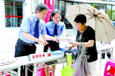 武汉市青山区把两学一做作为党建考核首要内容