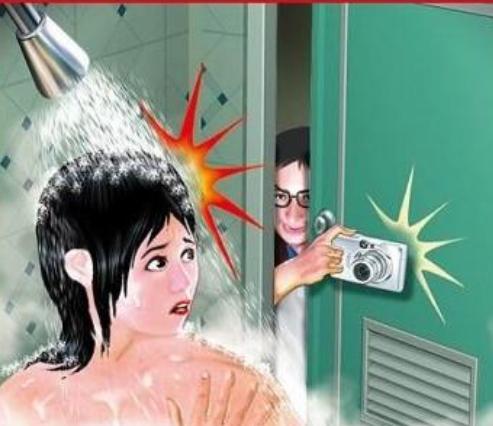 合租屋偷窥女同事 反被摄像机拍自己出镜画面