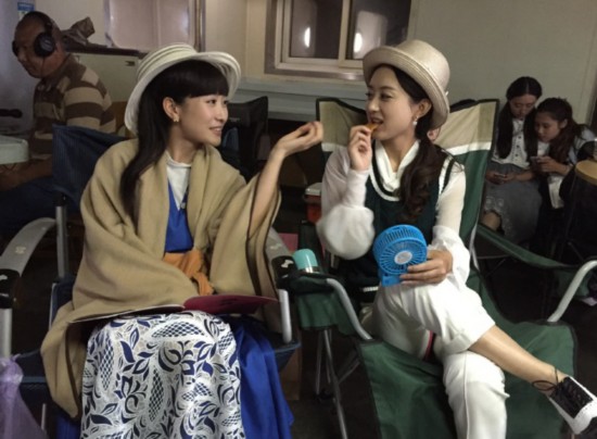 赵丽颖吃相秘照大公开 火锅油炸食品都不放过