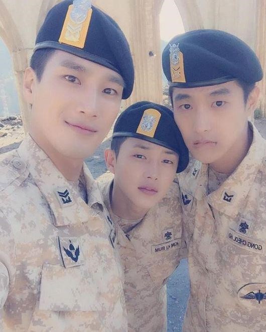 宋仲基宋慧乔爱搞怪 《太阳的后裔》片场花絮