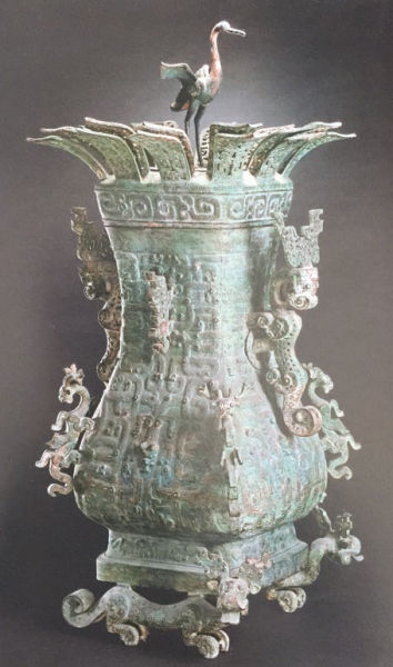 莲鹤方壶(春秋后期 高122cm 宽54cm 重64kg)