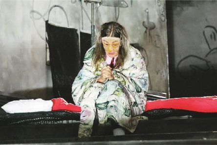 汉堡德意志剧院排演的话剧《约翰·盖勃吕尔·博克曼》剧照