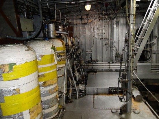 船能跑多快?来看世界最快军舰