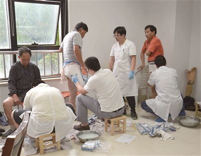 南通海门32名残疾人免费安装假肢矫形器