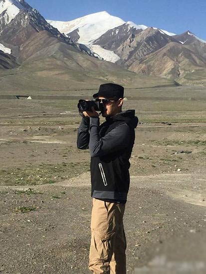 胡歌三个字祝福霍建华结婚 粗矿硬汉造型高原