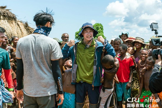 我们的法则》吴奇隆不慎摔落 黄子韬秀武术空