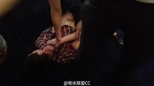  何炅遭女观众殴打  疑似私生饭 扒一扒曾遭黑手