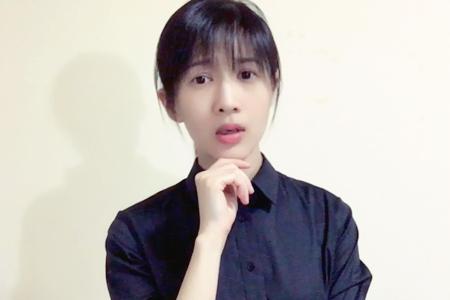 papi酱首次直播 一个集美貌与才华于一身的奇