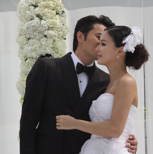小s婚纱照_婚纱照风格(2)