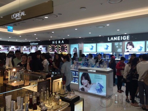 ڦӨAiR٦{q
