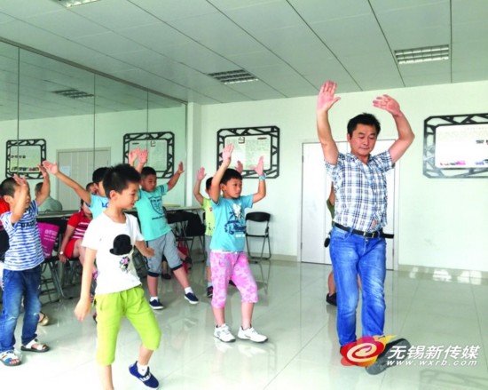 锡剧公益学堂遇尴尬 期待更多男孩结戏缘