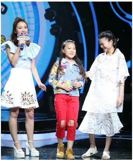 爽乐坊童星冯艺凡登中国新声代摇滚嗨唱获赞