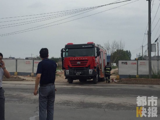 雁塔区一工厂发生氯气泄漏 附近有人咳嗽及呕