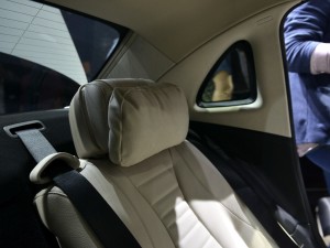 �������� ����E�� 2016�� E 320 L �˶��� 4MATIC