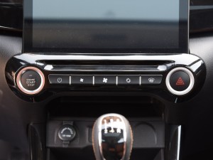 �������� ����X3 2016�� 1.6L �ֶ�����V��