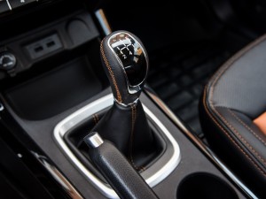 �������� ����X3 2016�� 1.6L �ֶ�����V��