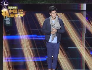 中国新歌声向洋个人资料背景与王力宏是校友曾在伯克利学习编曲音乐高材生