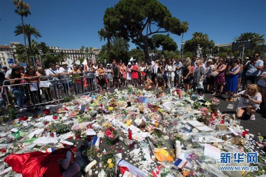 法国尼斯英国人漫步大道重新开放