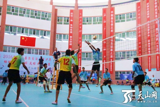 2016年新疆青少年排球、沙滩排球赛在巴楚县