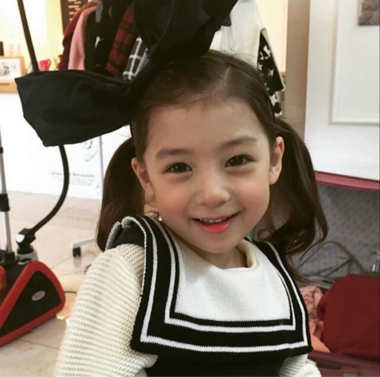 (组图)13岁正太长得比女生还美被赞世界最帅