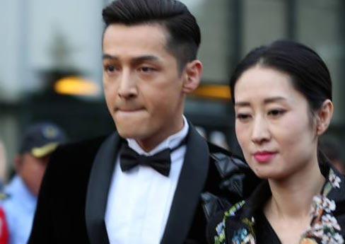 走向国际!胡歌在纽约教老外念中文