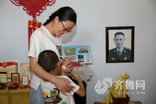 维和牺牲山东战士杨树朋获和平勋章 灵柩本周