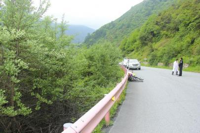 6旬老人骑行赴稻城途中猝死 倒地保持骑行姿势