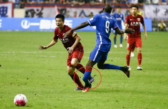 孙祥当面致歉登巴巴 惨烈德比需反思