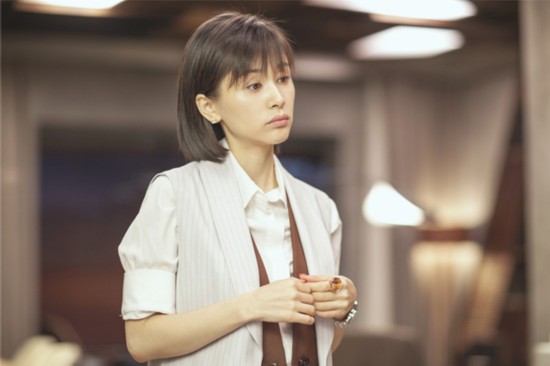 微胖女神蒋欣大尺度写真秀美腿 揭范冰冰赵丽