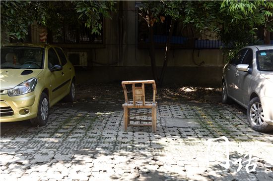 盘点不得不知的抢车位神器:婴儿车