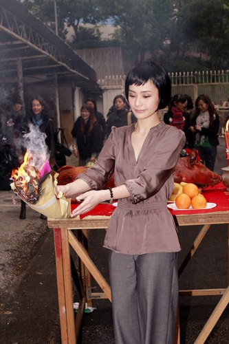 微胖女神蒋欣大尺度写真秀美腿 范冰冰赵丽颖