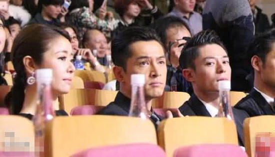 林心如大肚子超明显 霍建华妈妈听闻怀孕满脸