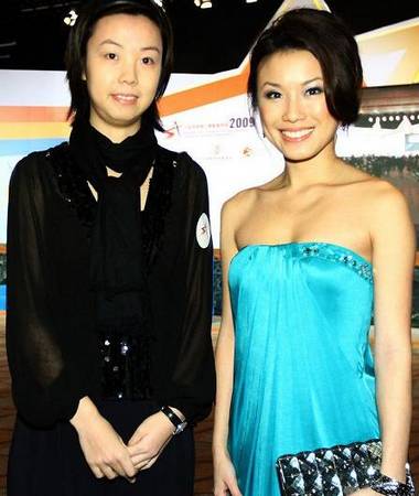 赵薇参加Baby庆生派对 与黄晓明夫妻合影 看女星同框比美拼颜值