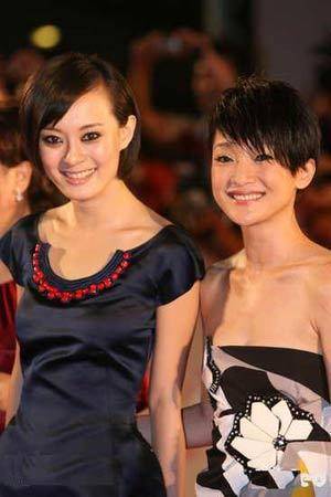 赵薇参加Baby庆生派对 与黄晓明夫妻合影 看女星同框比美拼颜值