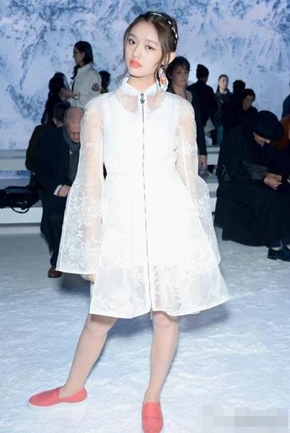 95后小花谁是新宠:关晓彤人生赢家林允幸运赵