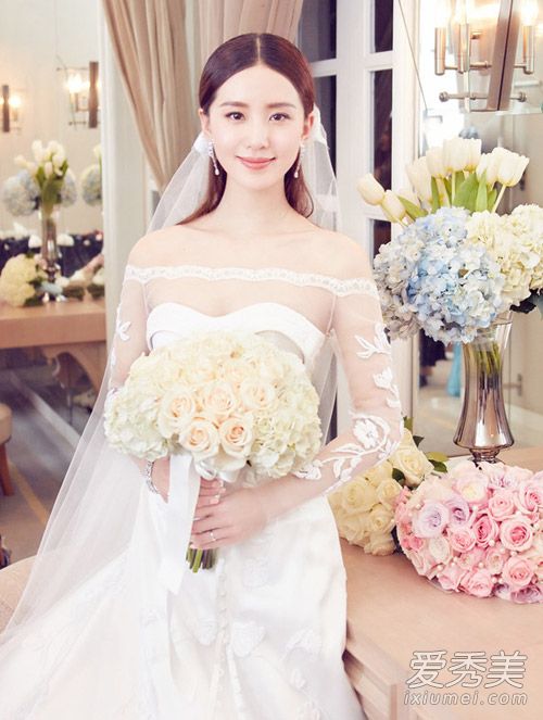 的婚纱_婚纱情侣头像(3)