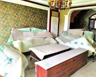 百万别墅装修扯皮 业主未付尾款 奔驰被查封