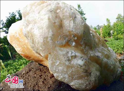 冰洲石晶體高約2.1米