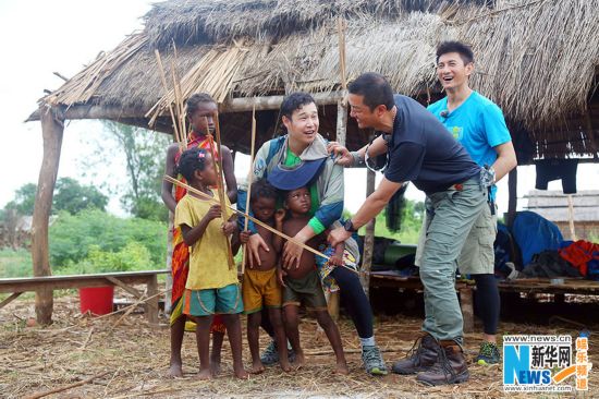 《我们的法则》吴奇隆李亚鹏上演部落对抗黄子
